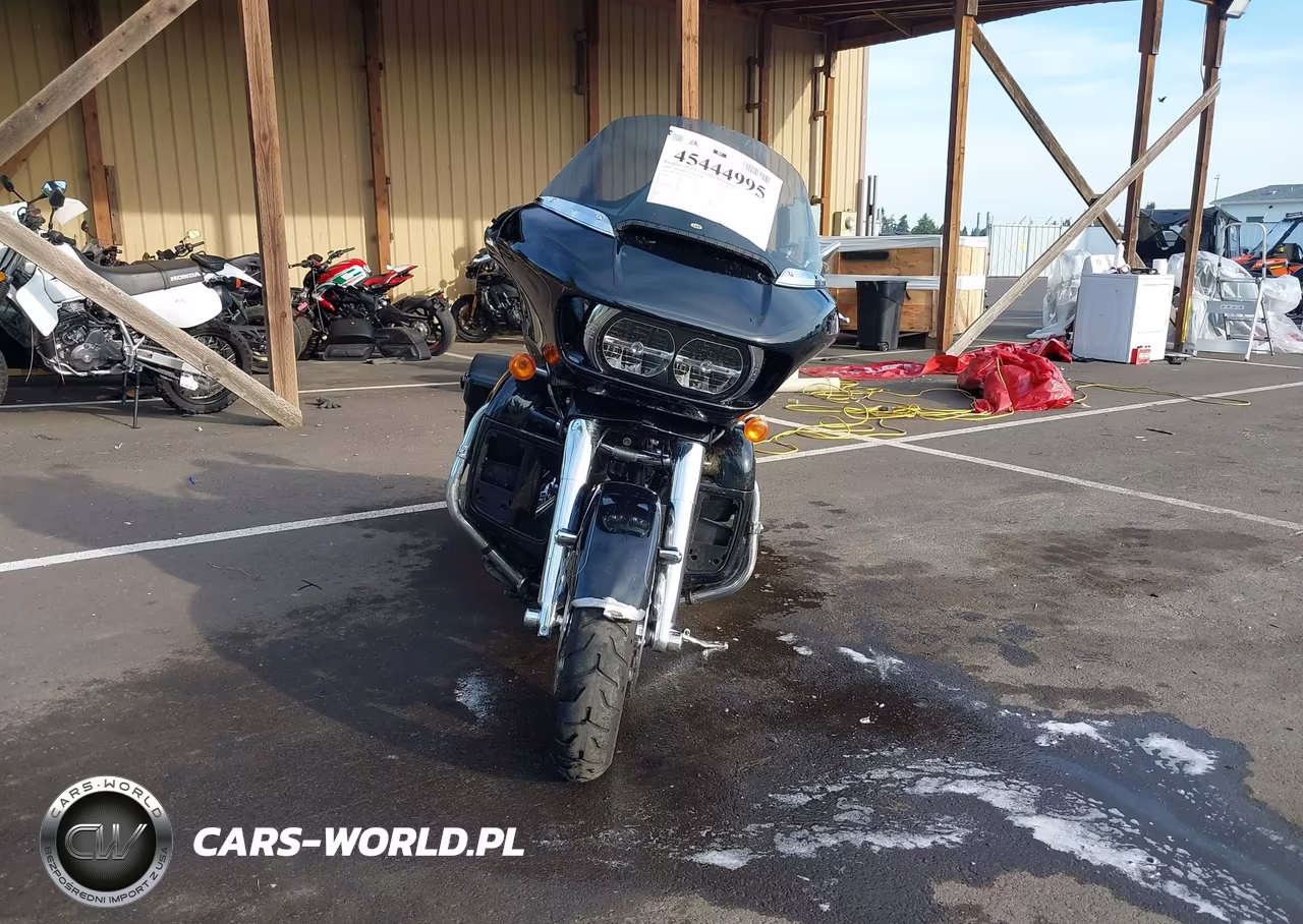 2016 Harley-Davidson Fltrxs Road Glide Special VIN:1HD1KTM10GB647241 - 5