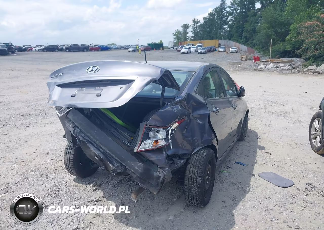 2017 Hyundai Accent Se VIN:KMHCT4AE8HU315120 - 4