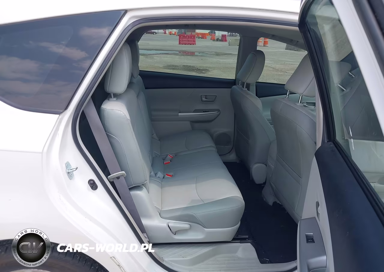 2014 Toyota Prius V Five VIN:JTDZN3EU3E3327830 - 8