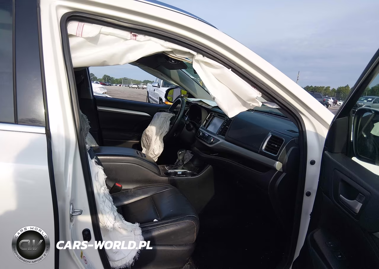 2015 Toyota Highlander Xle V6 VIN:5TDKKRFH7FS057662 - 5