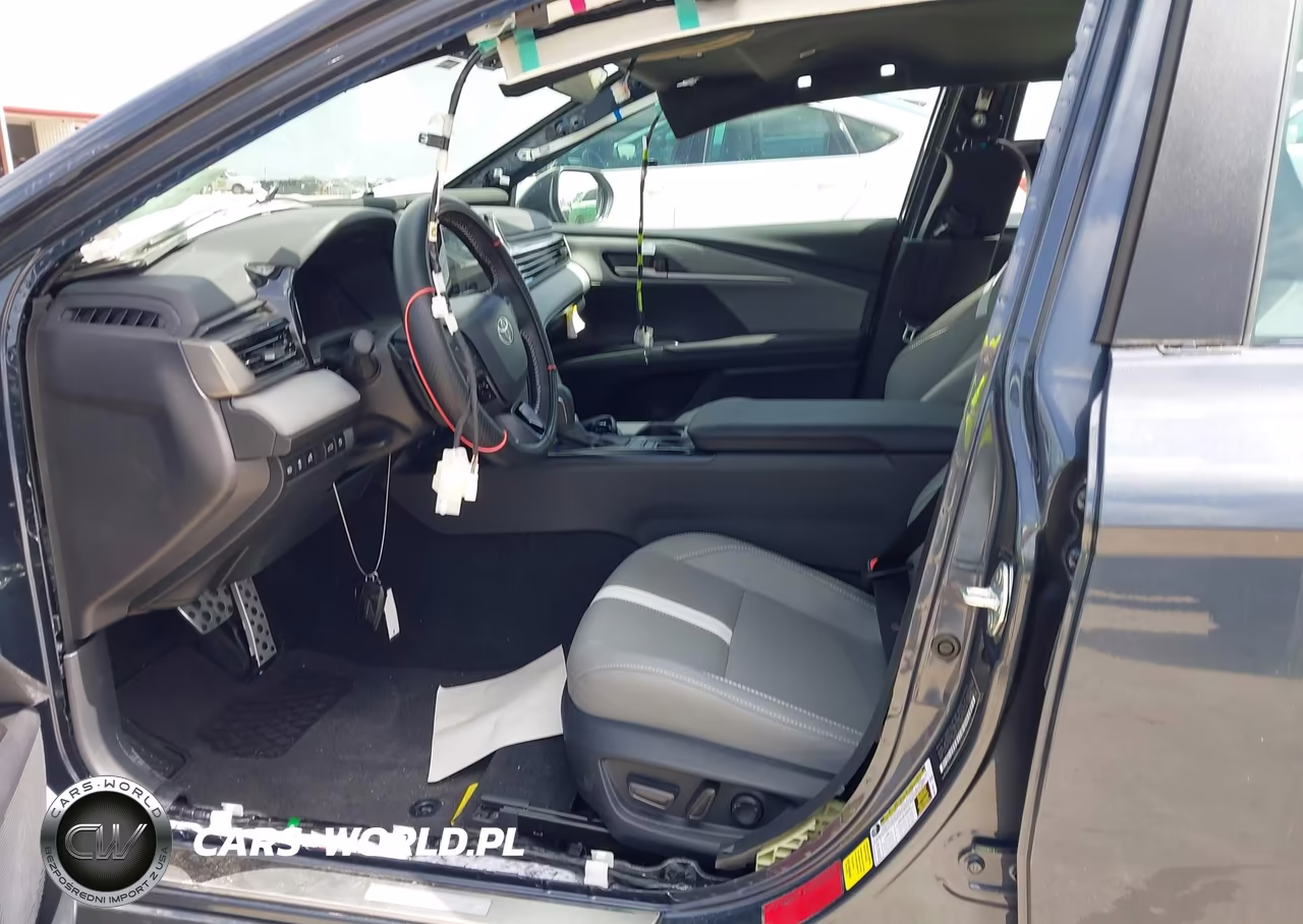 2026 Toyota Camry Se VIN:4T1DAACK2TU661233 - 15