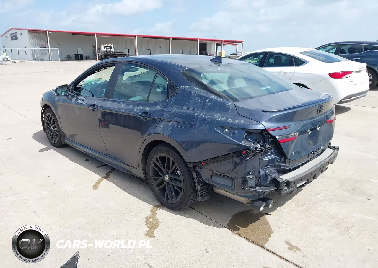 2026 Toyota Camry Se VIN:4T1DAACK2TU661233 - 3