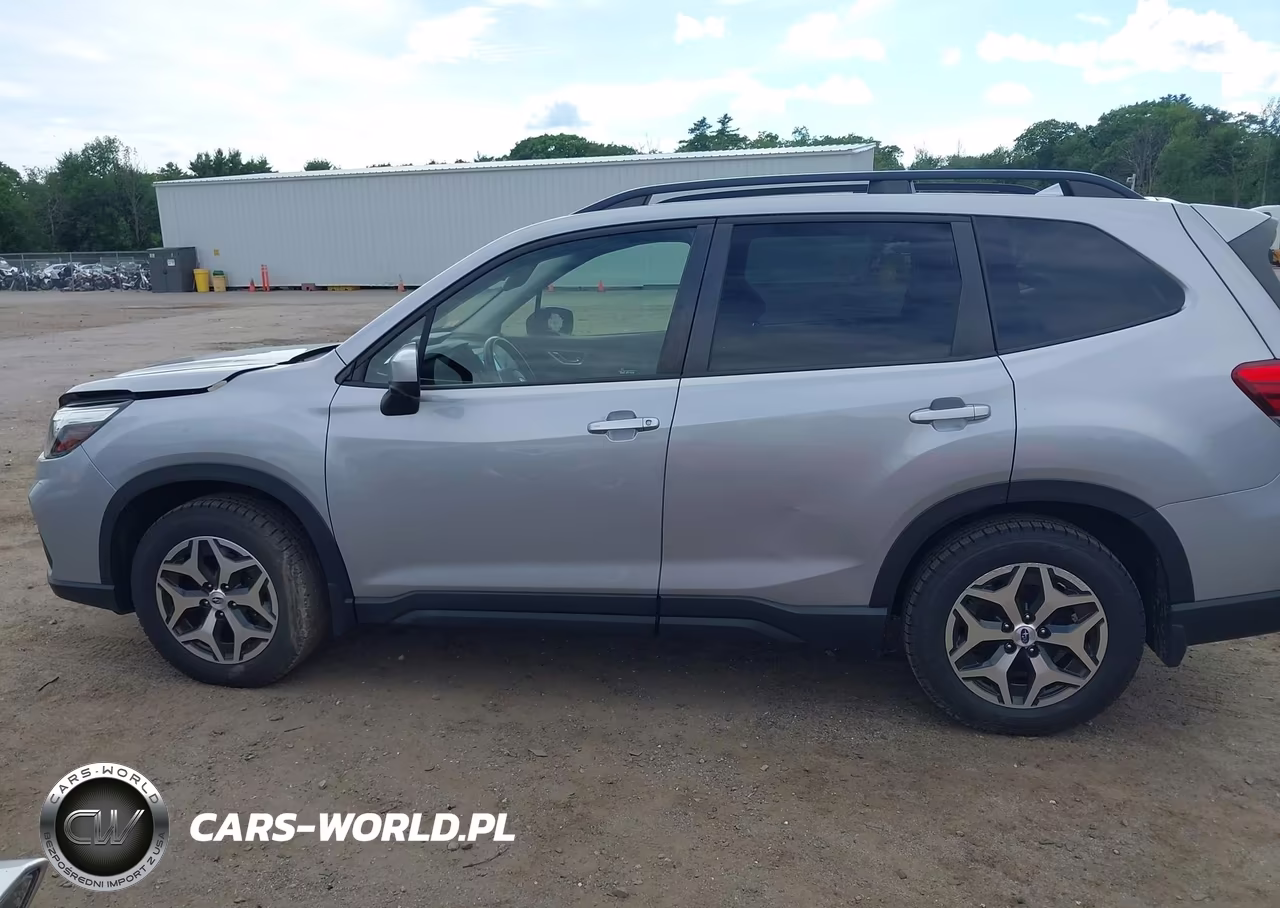 2019 Subaru Forester Premium VIN:JF2SKAGC7KH564937 - 15