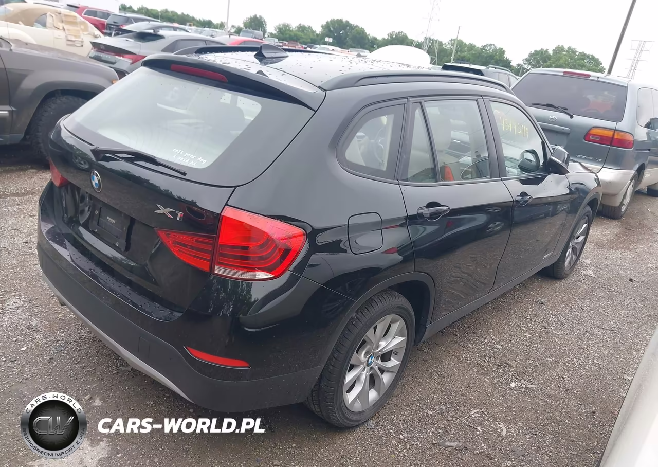 2014 BMW X1 xDrive28I VIN:WBAVL1C53EVR93706 - 4