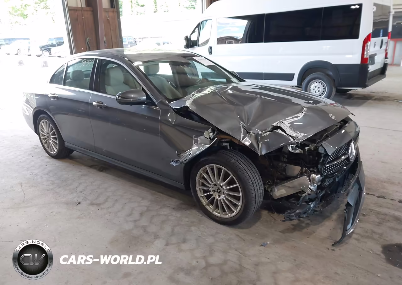 2023 Mercedes-Benz E 350 4Matic – zdjęcie 1 z 16