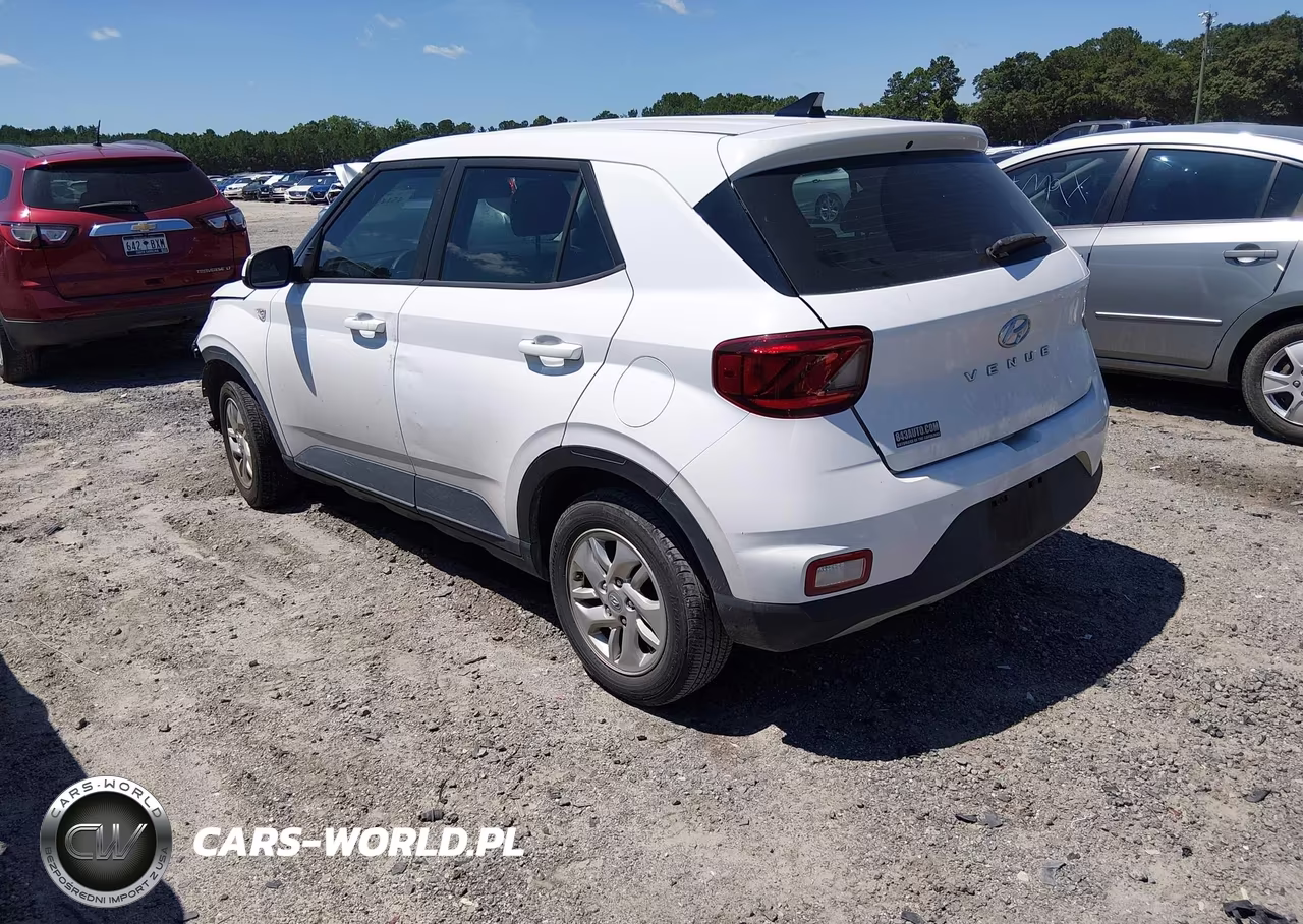 2021 Hyundai Venue Se VIN:KMHRB8A38MU114735 - 3
