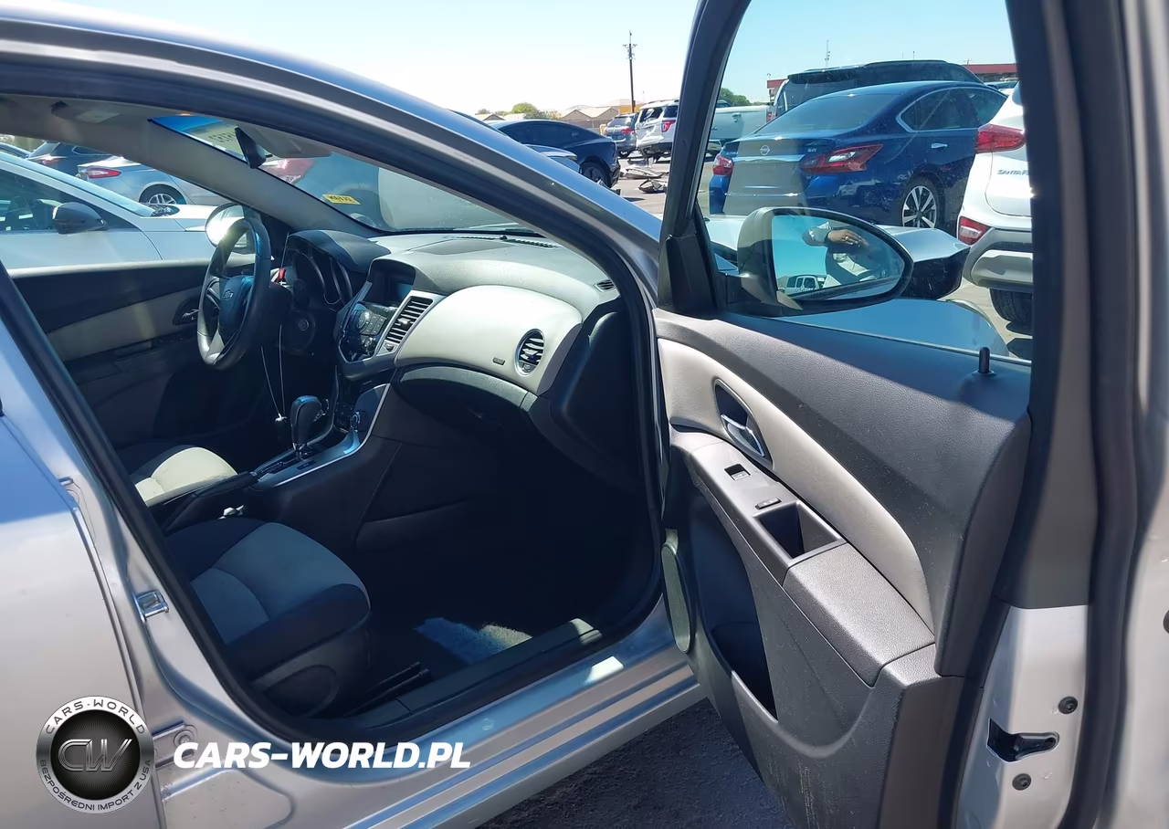 2016 Chevrolet Cruze Limited Ls Auto VIN:1G1PC5SG4G7215811 - 5