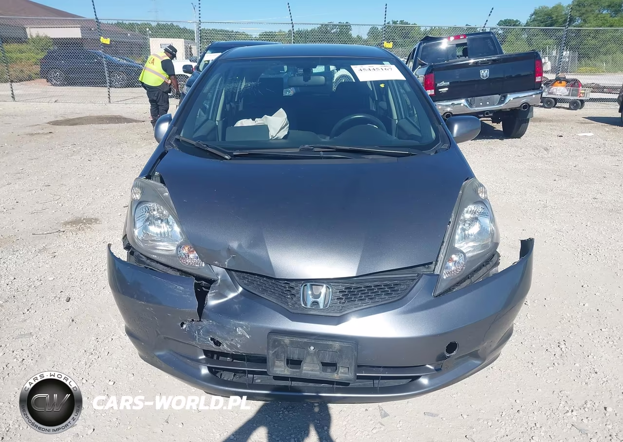 2013 Honda Fit VIN:JHMGE8H33DC069491 - 12