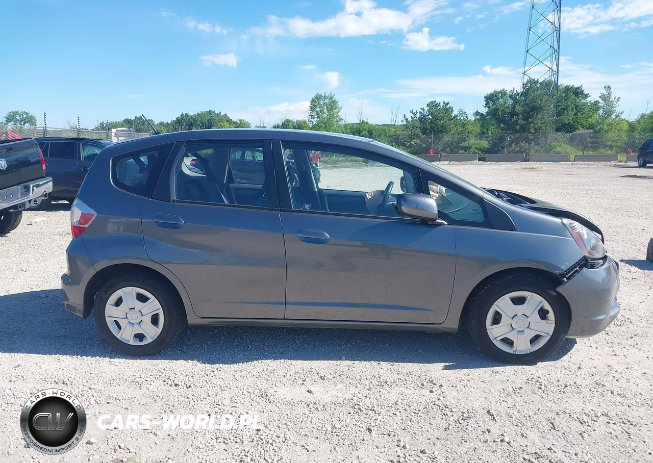 2013 Honda Fit VIN:JHMGE8H33DC069491 - 13