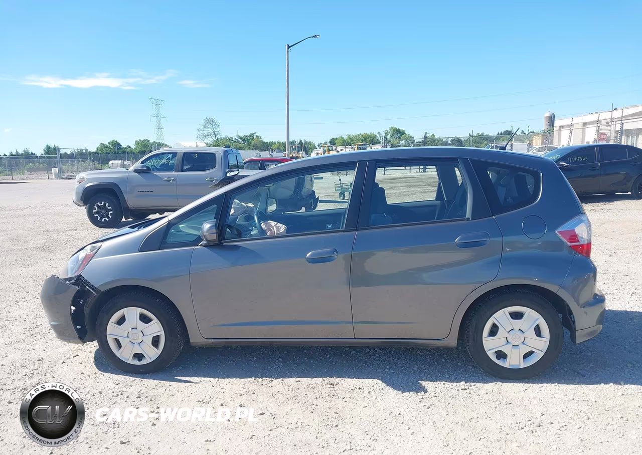 2013 Honda Fit VIN:JHMGE8H33DC069491 - 14