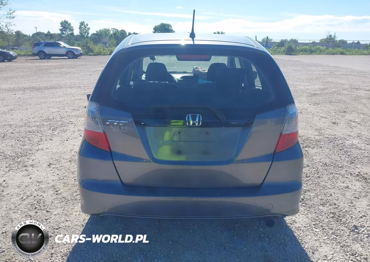 2013 Honda Fit VIN:JHMGE8H33DC069491 - 16