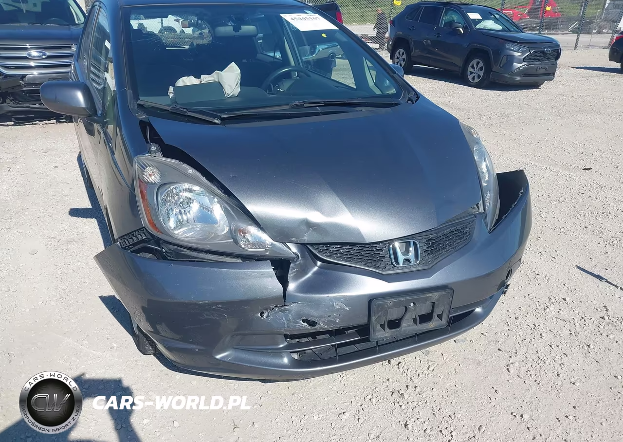 2013 Honda Fit VIN:JHMGE8H33DC069491 - 6