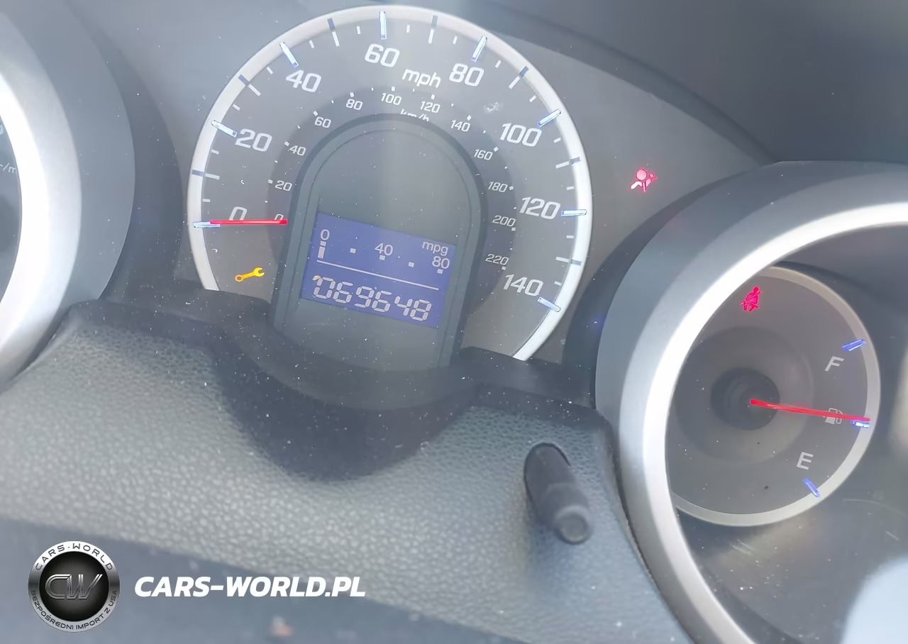 2013 Honda Fit VIN:JHMGE8H33DC069491 - 7