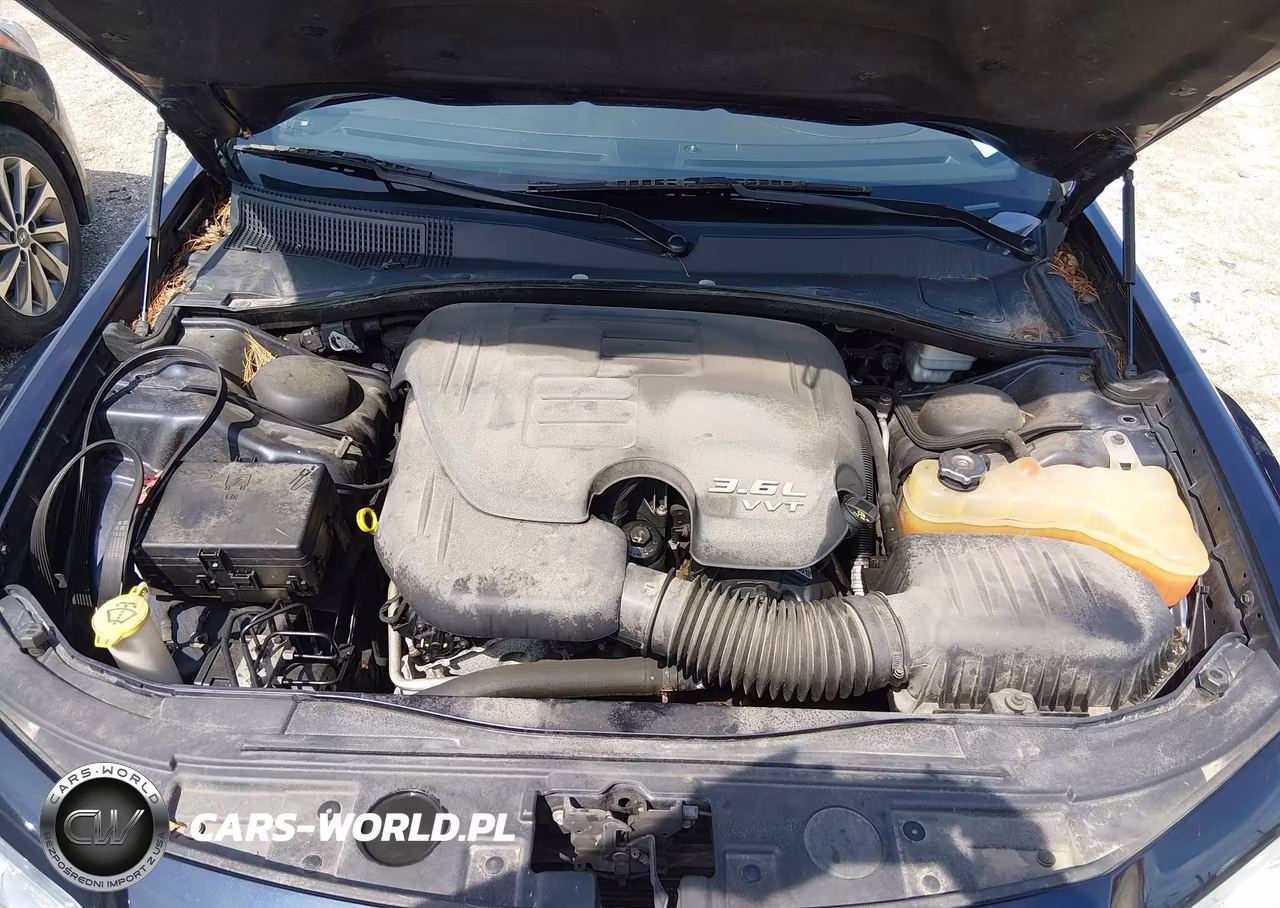 2012 Chrysler 300 VIN:2C3CCAAG7CH312052 - 10