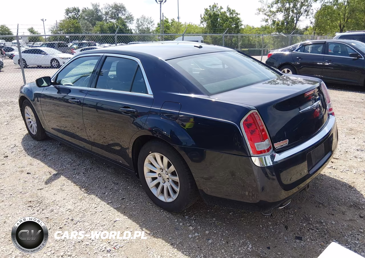 2012 Chrysler 300 VIN:2C3CCAAG7CH312052 - 3