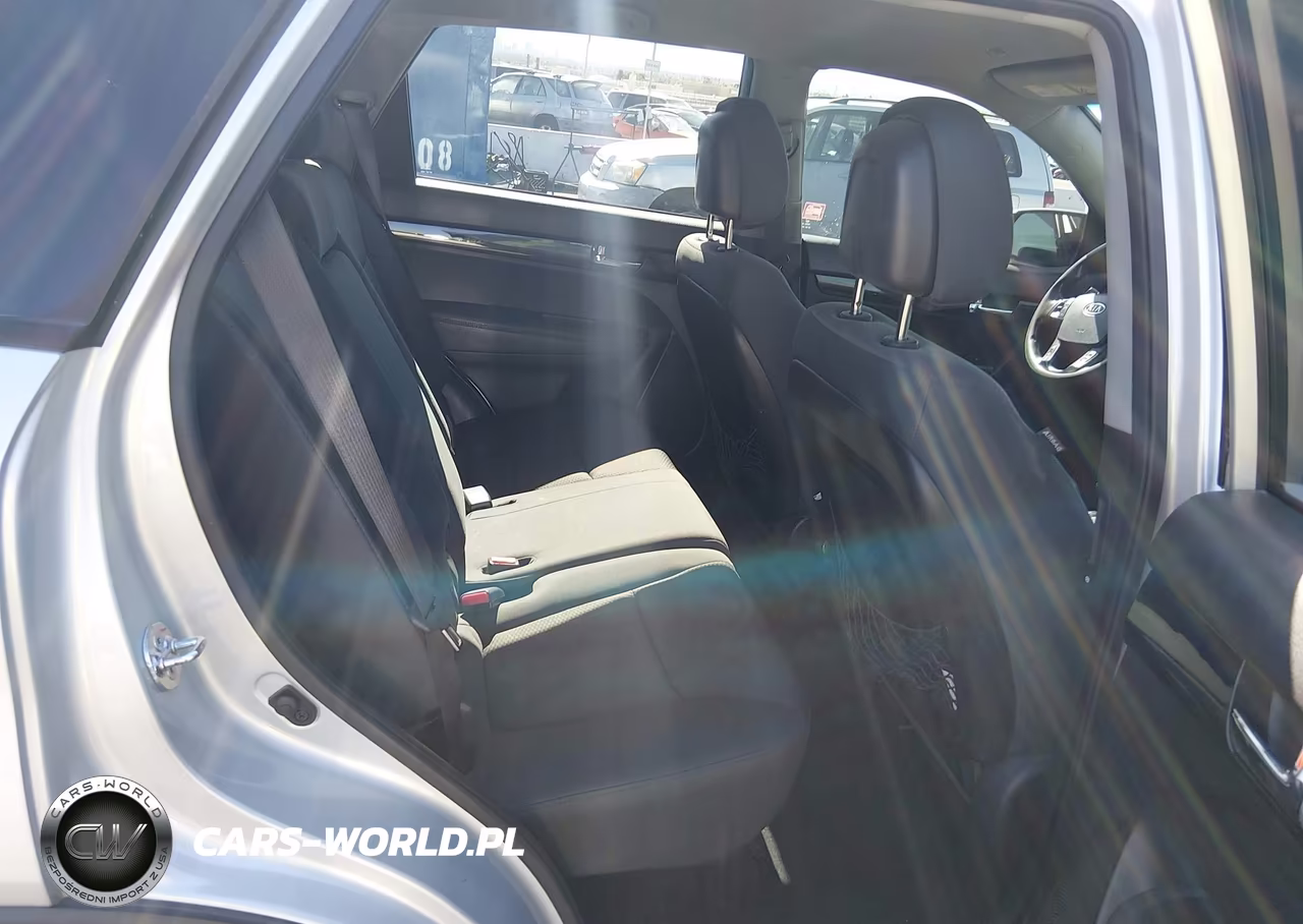 2013 Kia Sorento Lx VIN:5XYKT3A18DG380861 - 8