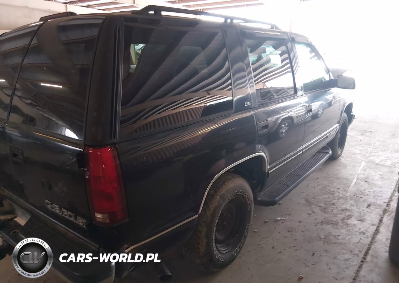 1998 Chevrolet Tahoe Ls VIN:1GNEC13R8WR110352 - 4