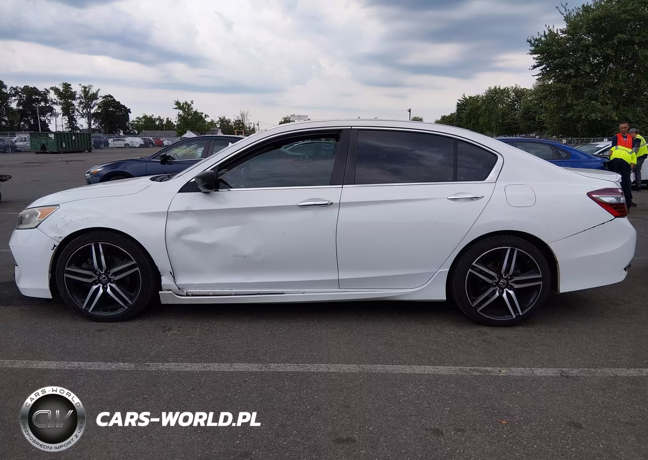 2017 Honda Accord Sport VIN:1HGCR2F51HA306004 - 14