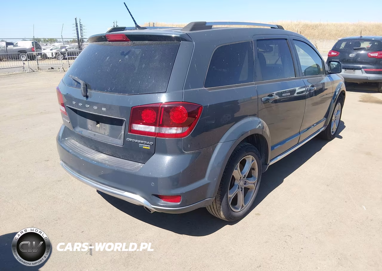 2017 Dodge Journey Crossroad VIN:3C4PDCGG3HT625630 - 4