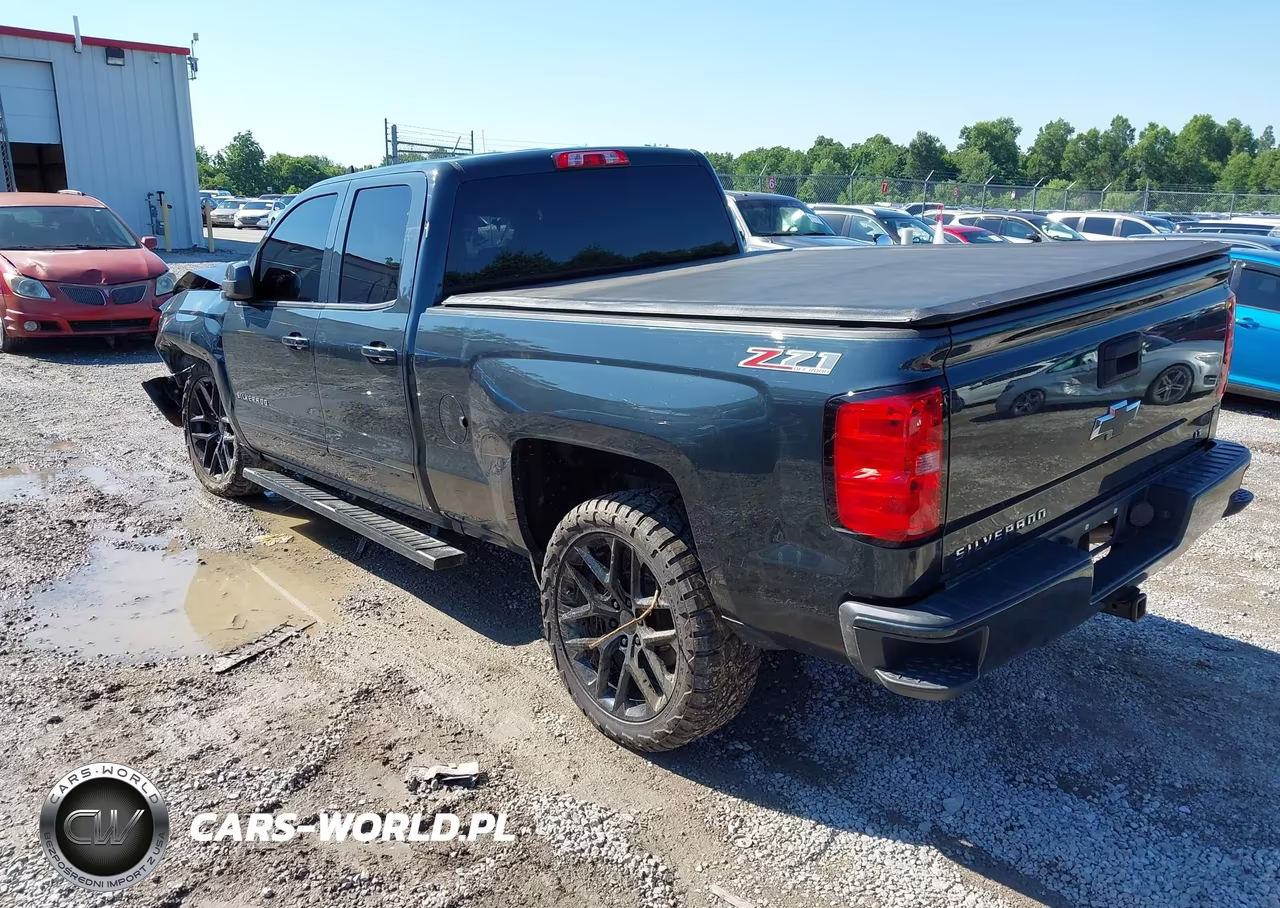 2017 Chevrolet Silverado 1500 Lt VIN:1GCVKREC9HZ329343 - 3