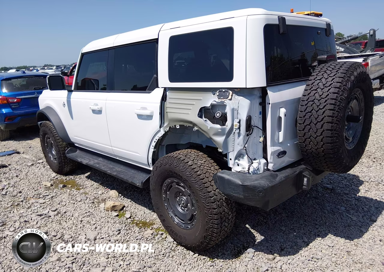 2025 Ford Bronco Outer Banks VIN:1FMEE8BP3SLB27399 - 3