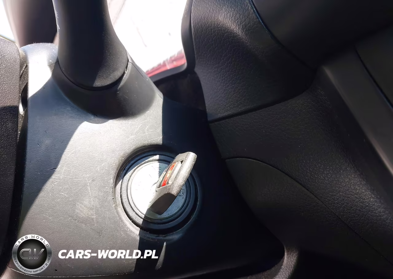 2018 Nissan Sentra S VIN:3N1AB7APXJY318558 - 11