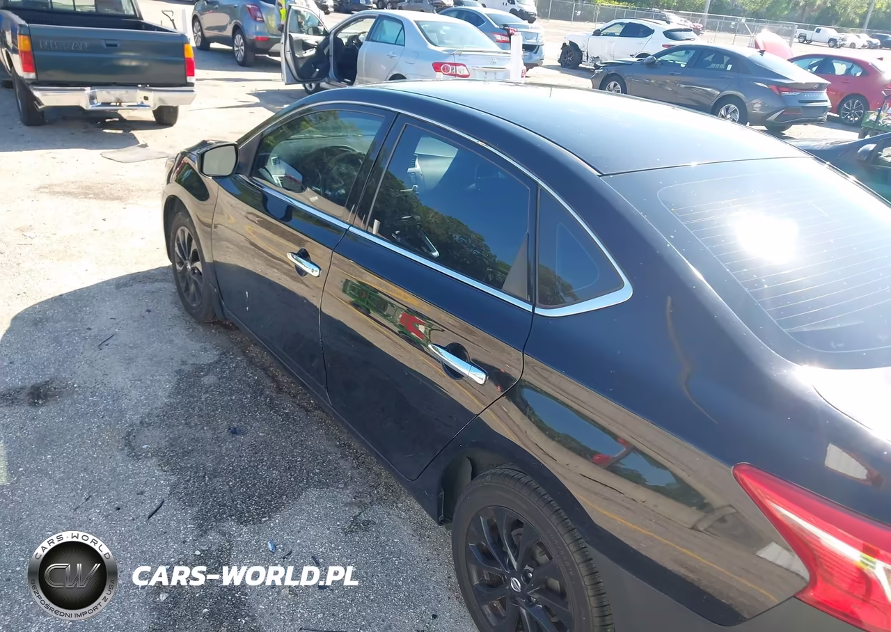 2018 Nissan Sentra S VIN:3N1AB7APXJY318558 - 6