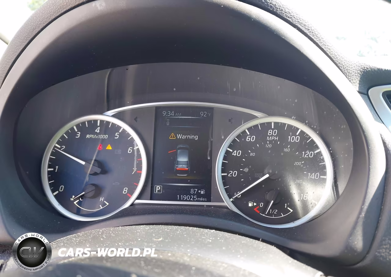 2018 Nissan Sentra S VIN:3N1AB7APXJY318558 - 7
