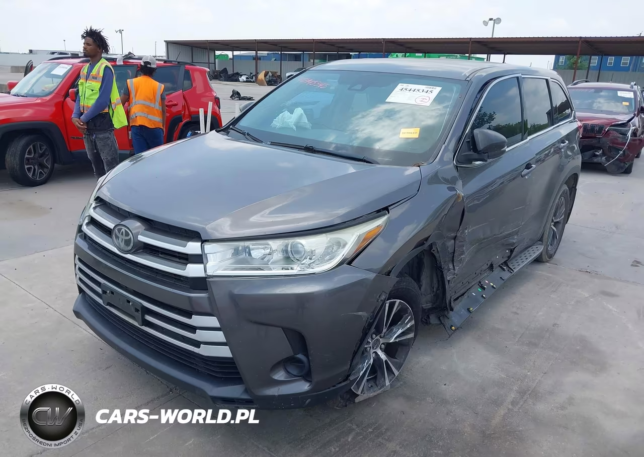 2018 Toyota Highlander Le VIN:5TDZARFH4JS035998 - 2