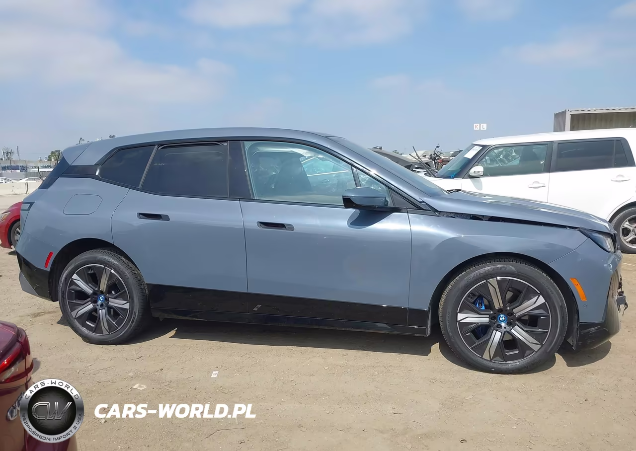 2024 BMW Ix xDrive50 VIN:WB523CF09RCR60322 - 13