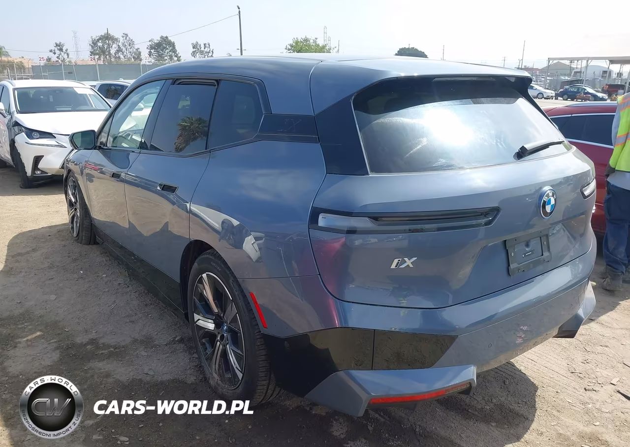 2024 BMW Ix xDrive50 VIN:WB523CF09RCR60322 - 3