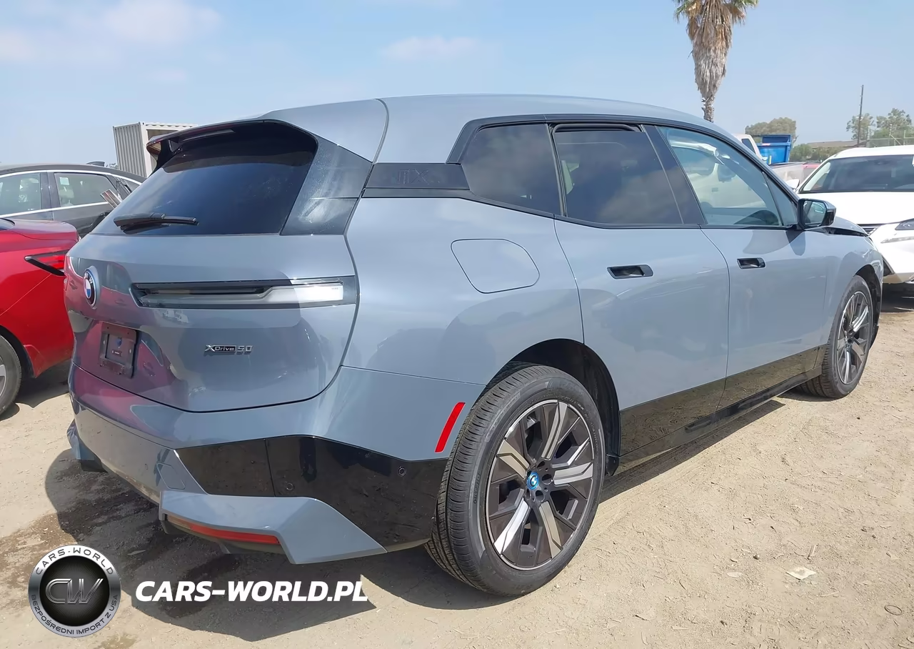2024 BMW Ix xDrive50 VIN:WB523CF09RCR60322 - 4