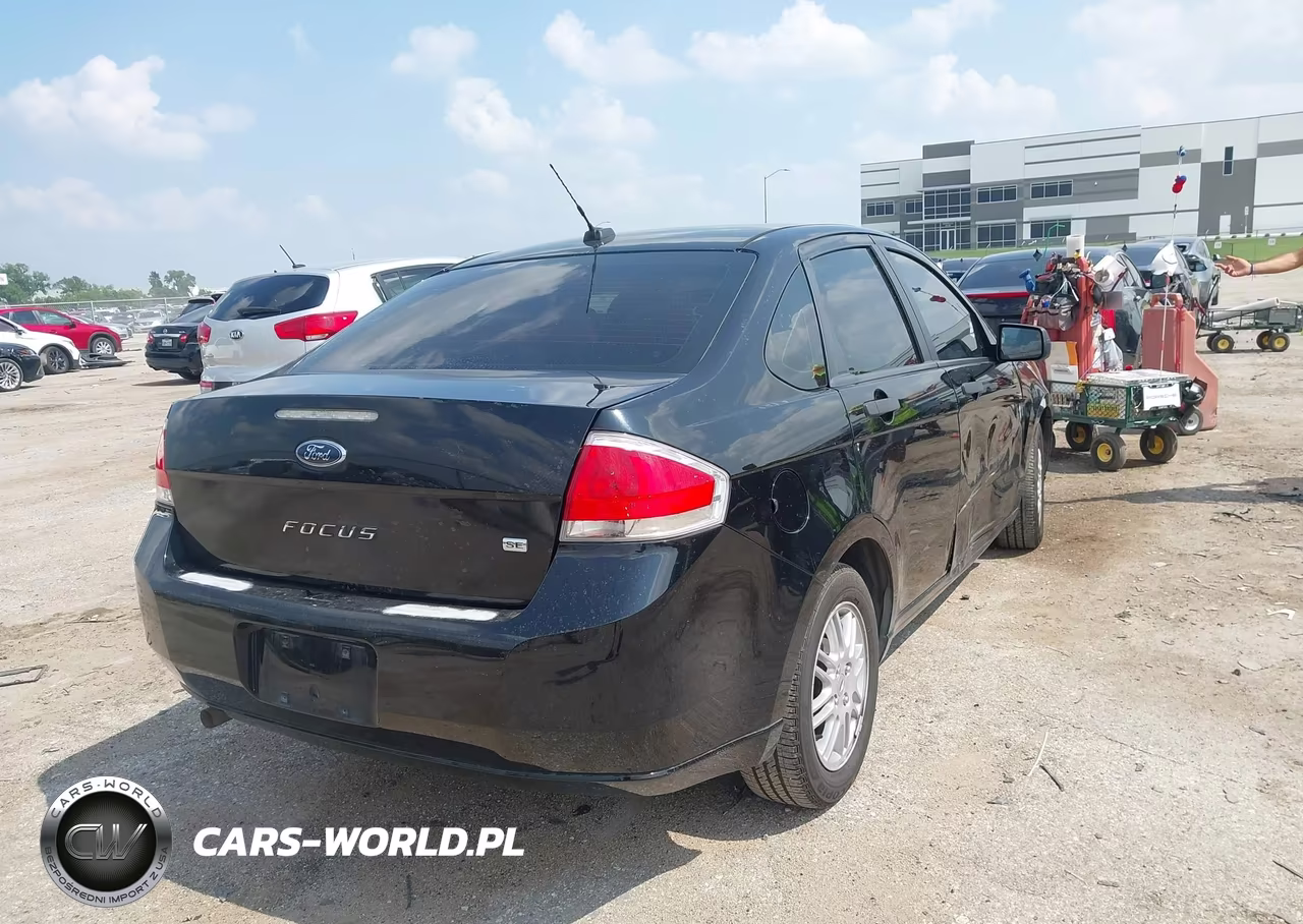 2011 Ford Focus Se VIN:1FAHP3FN3BW194032 - 4