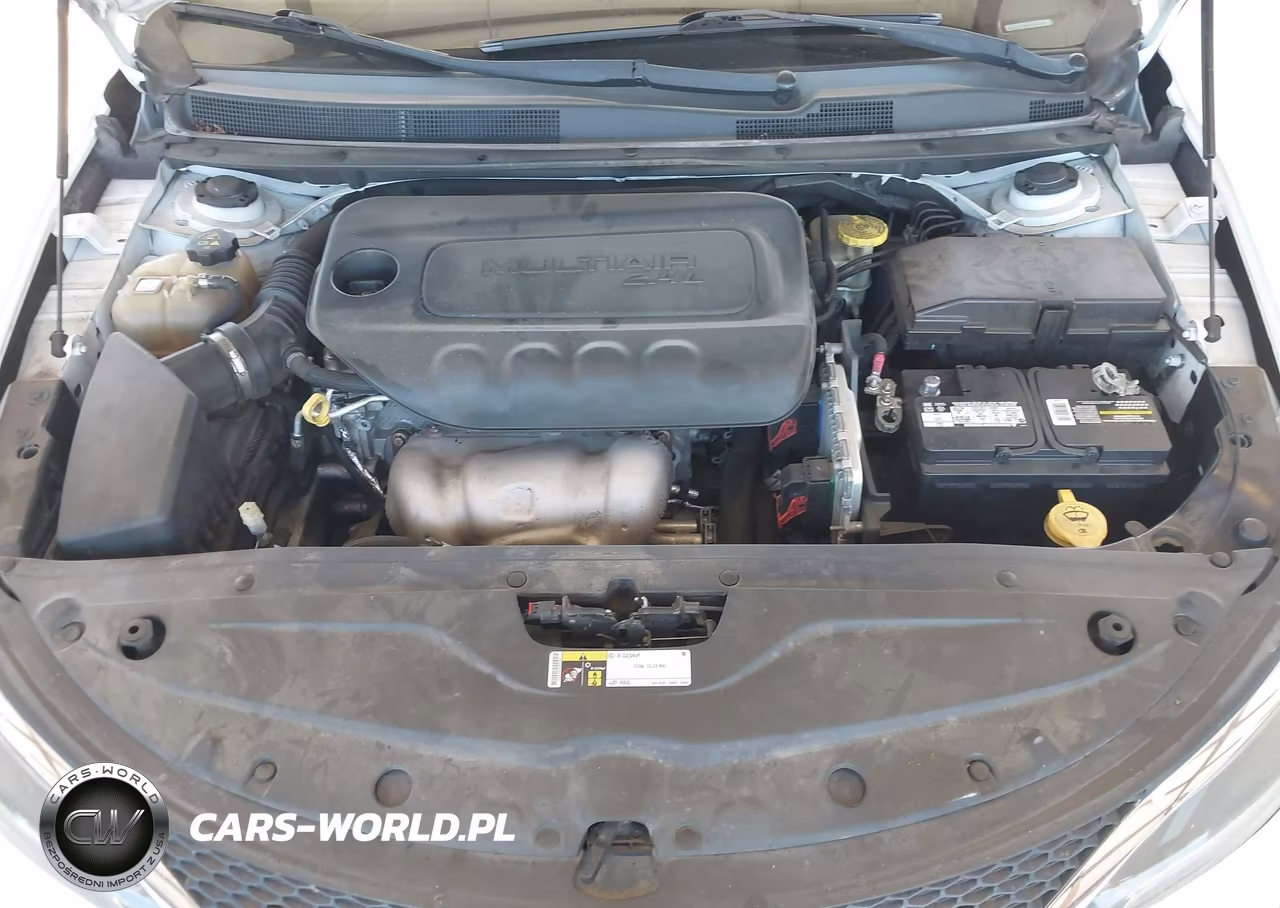 2015 Chrysler 200 C VIN:1C3CCCCBXFN544993 - 10