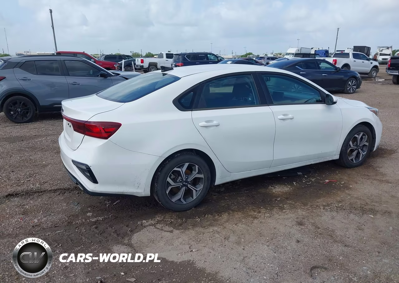 2021 Kia Forte Lxs VIN:3KPF24AD9ME350480 - 4