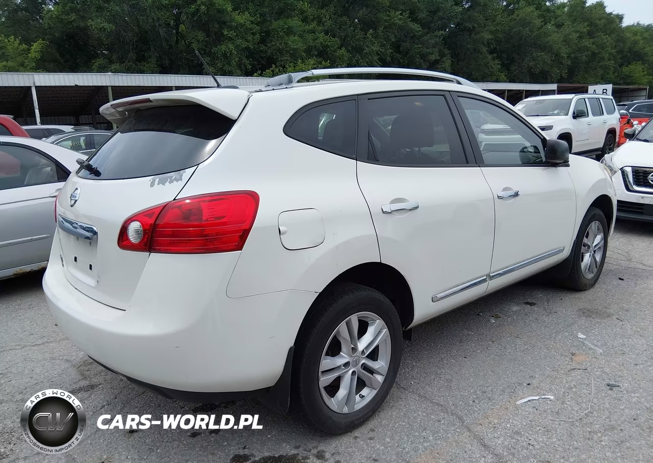 2015 Nissan Rogue Select S VIN:JN8AS5MT6FW156523 - 4