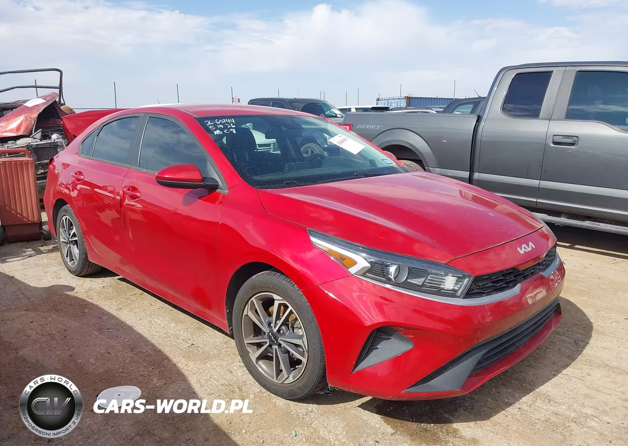 2022 Kia Forte Lxs – zdjęcie 1 z 17