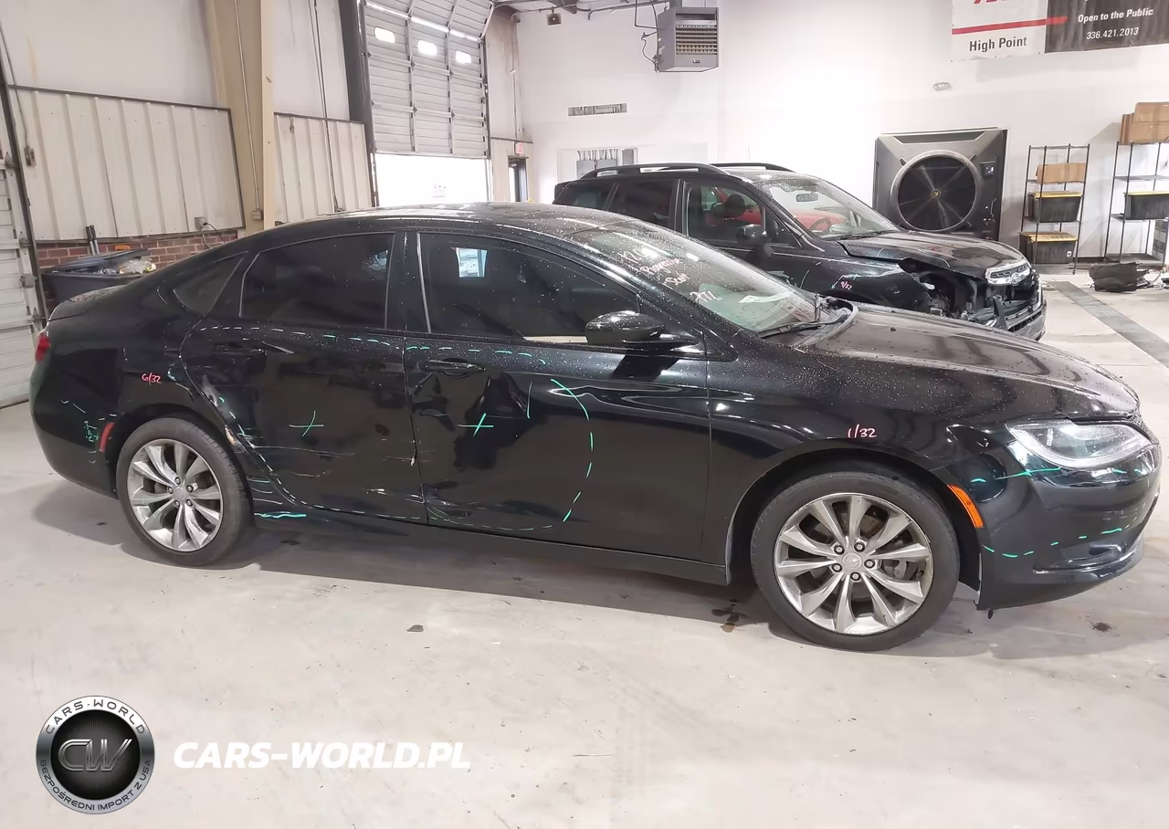 2015 Chrysler 200 S VIN:1C3CCCBB0FN542526 - 13
