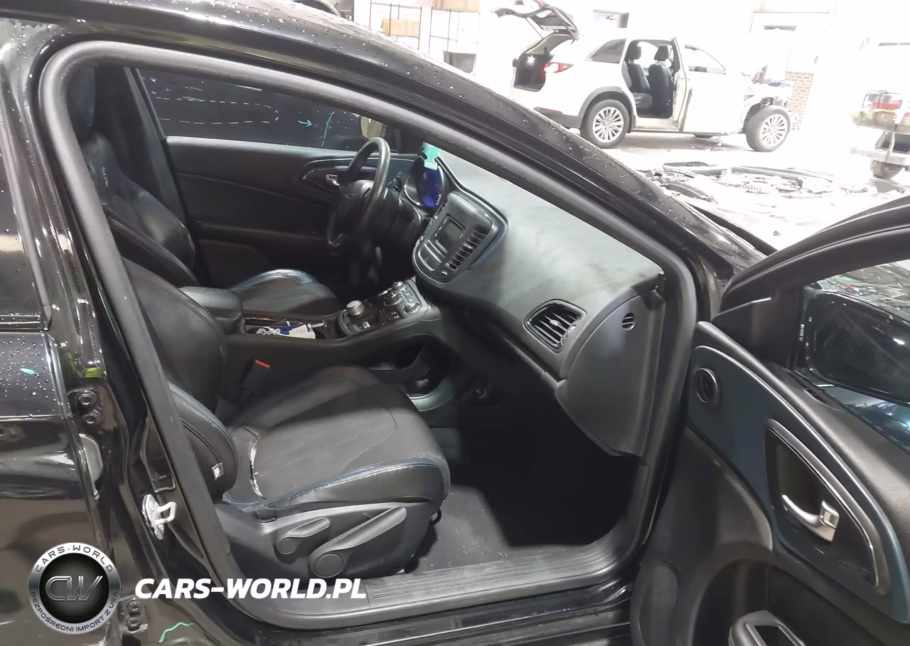 2015 Chrysler 200 S VIN:1C3CCCBB0FN542526 - 5