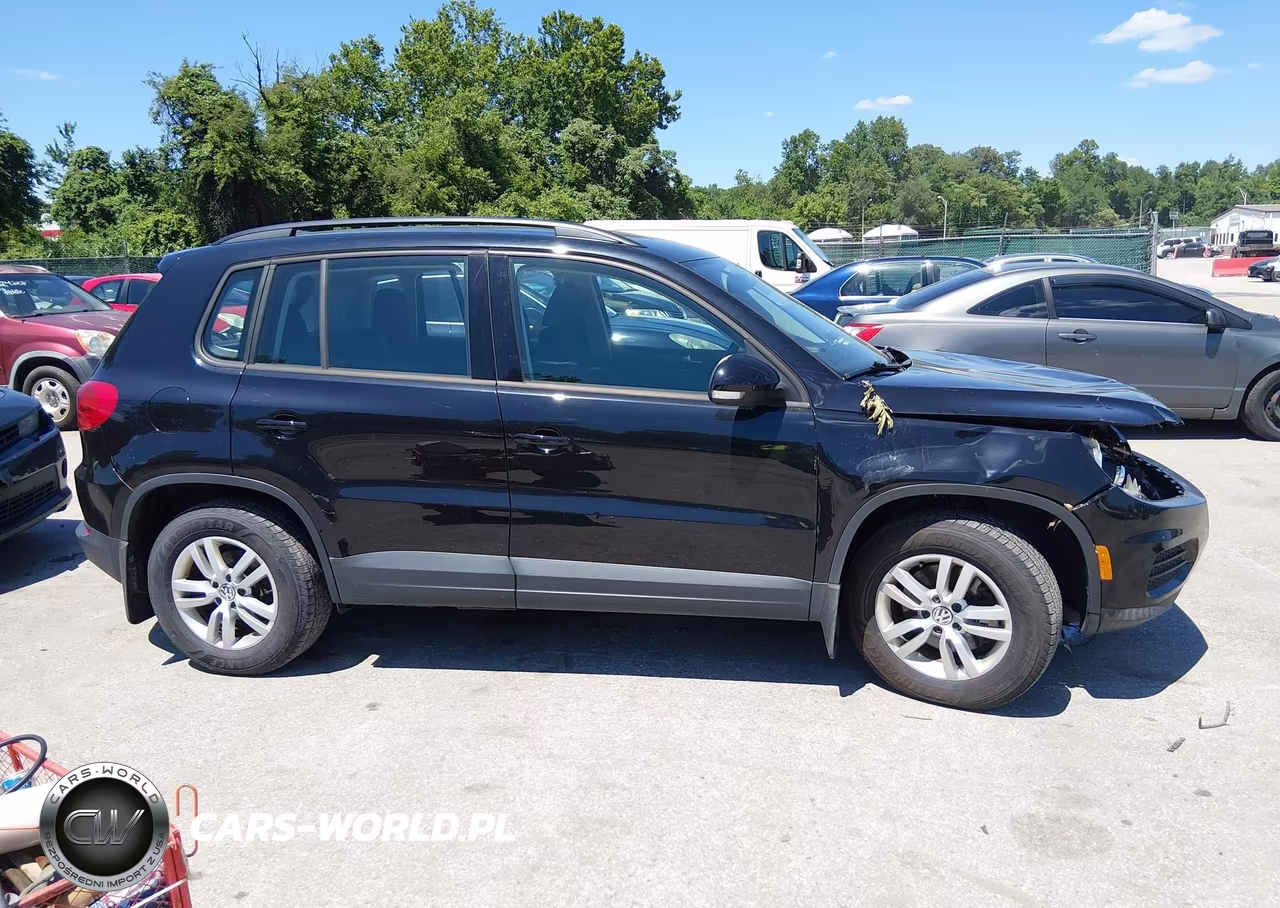 2015 Volkswagen Tiguan S VIN:WVGBV7AX8FW546187 - 14