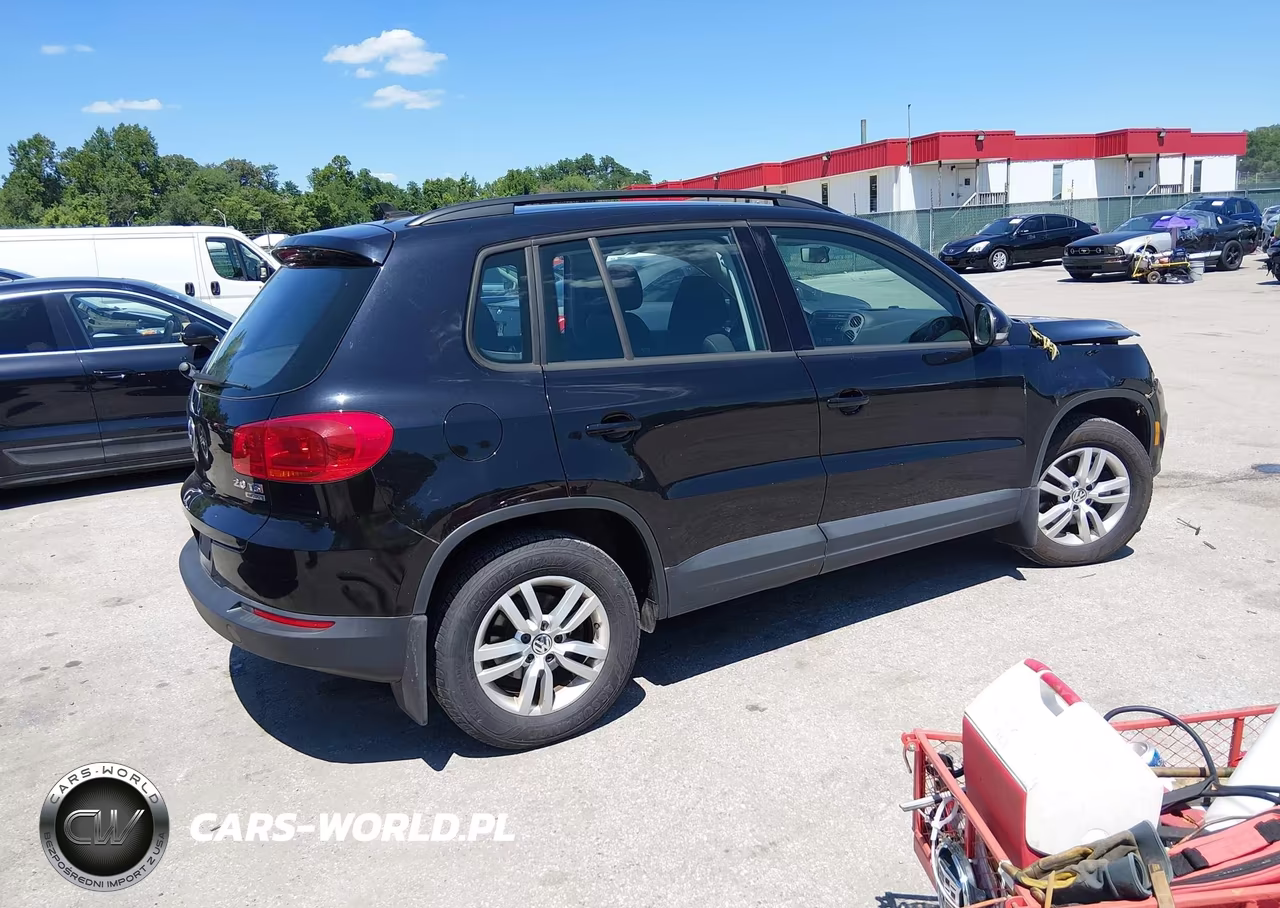 2015 Volkswagen Tiguan S VIN:WVGBV7AX8FW546187 - 4