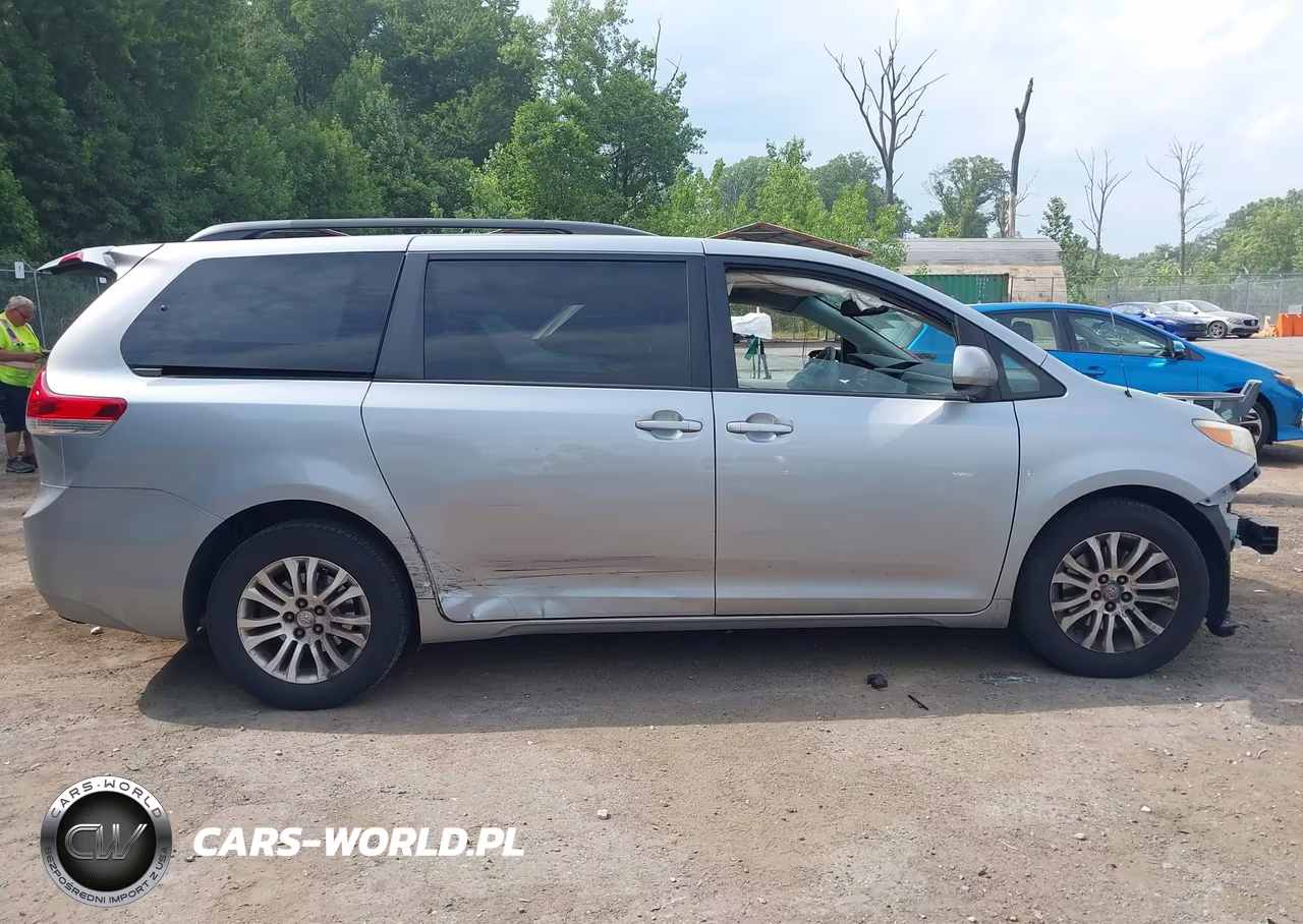 2011 Toyota Sienna Xle V6 VIN:5TDYK3DC0BS106631 - 13