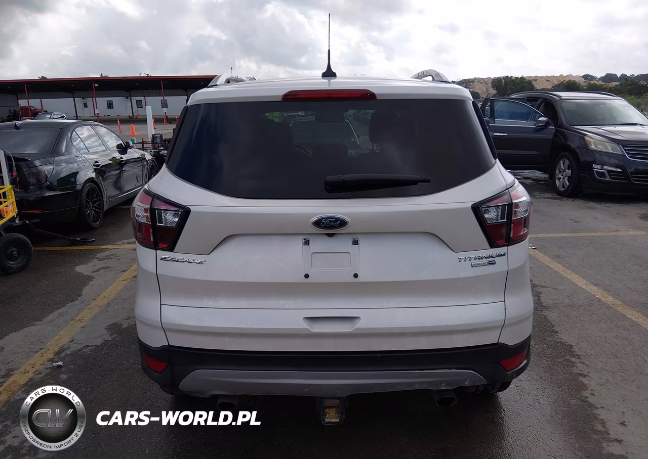 2018 Ford Escape Titanium VIN:1FMCU9J99JUC32900 - 16
