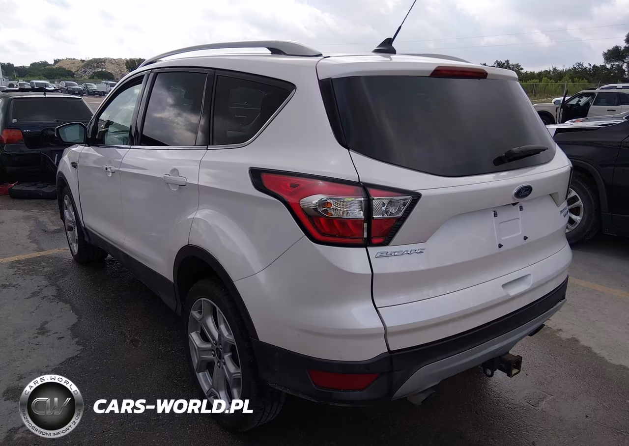 2018 Ford Escape Titanium VIN:1FMCU9J99JUC32900 - 3