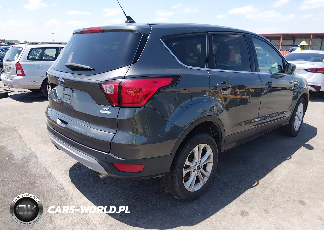 2019 Ford Escape Se VIN:1FMCU9GD6KUA96755 - 4