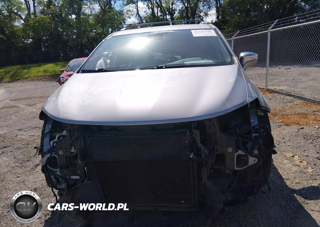 2018 Chrysler Pacifica Hybrid Limited VIN:2C4RC1N72JR105513 - 12