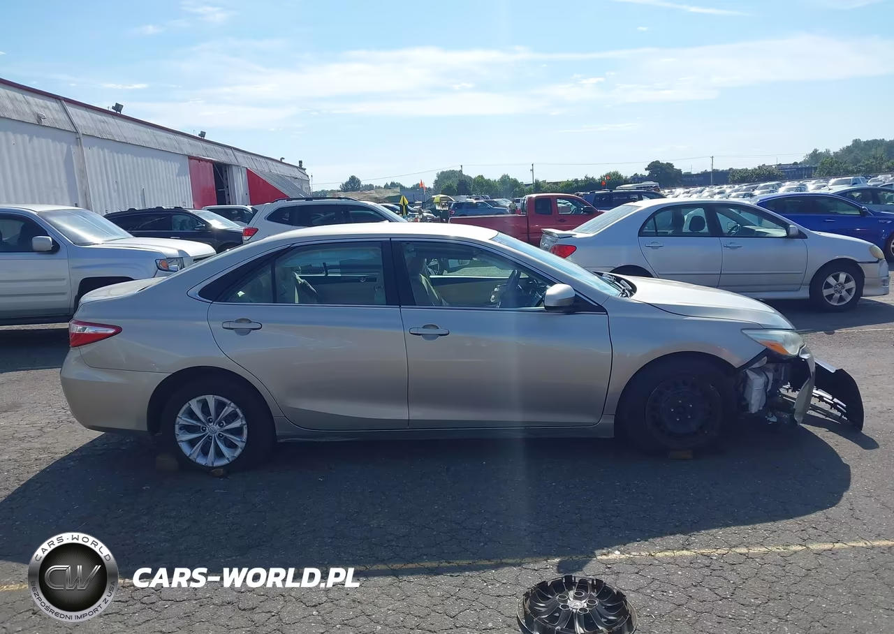 2015 Toyota Camry Le VIN:4T4BF1FK3FR474288 - 13