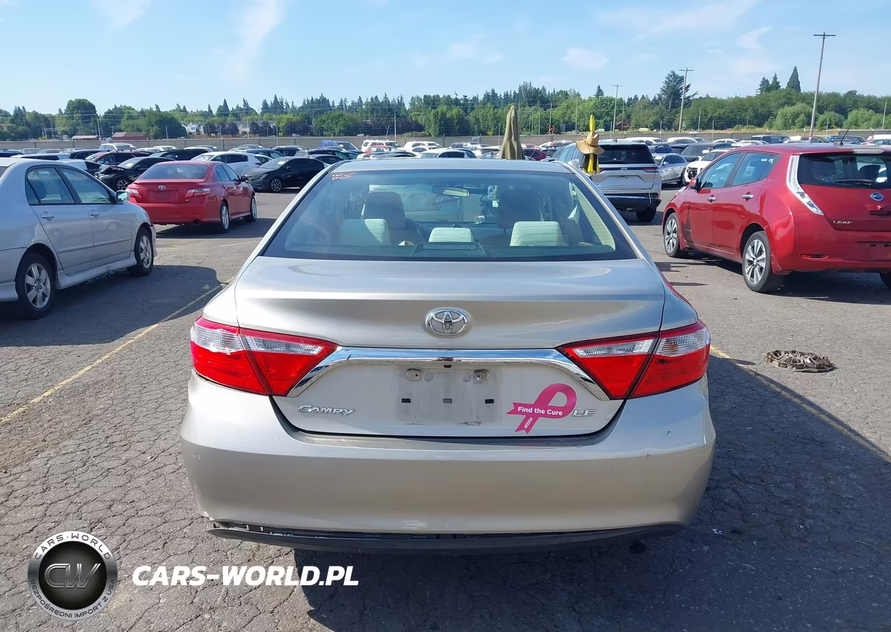 2015 Toyota Camry Le VIN:4T4BF1FK3FR474288 - 16