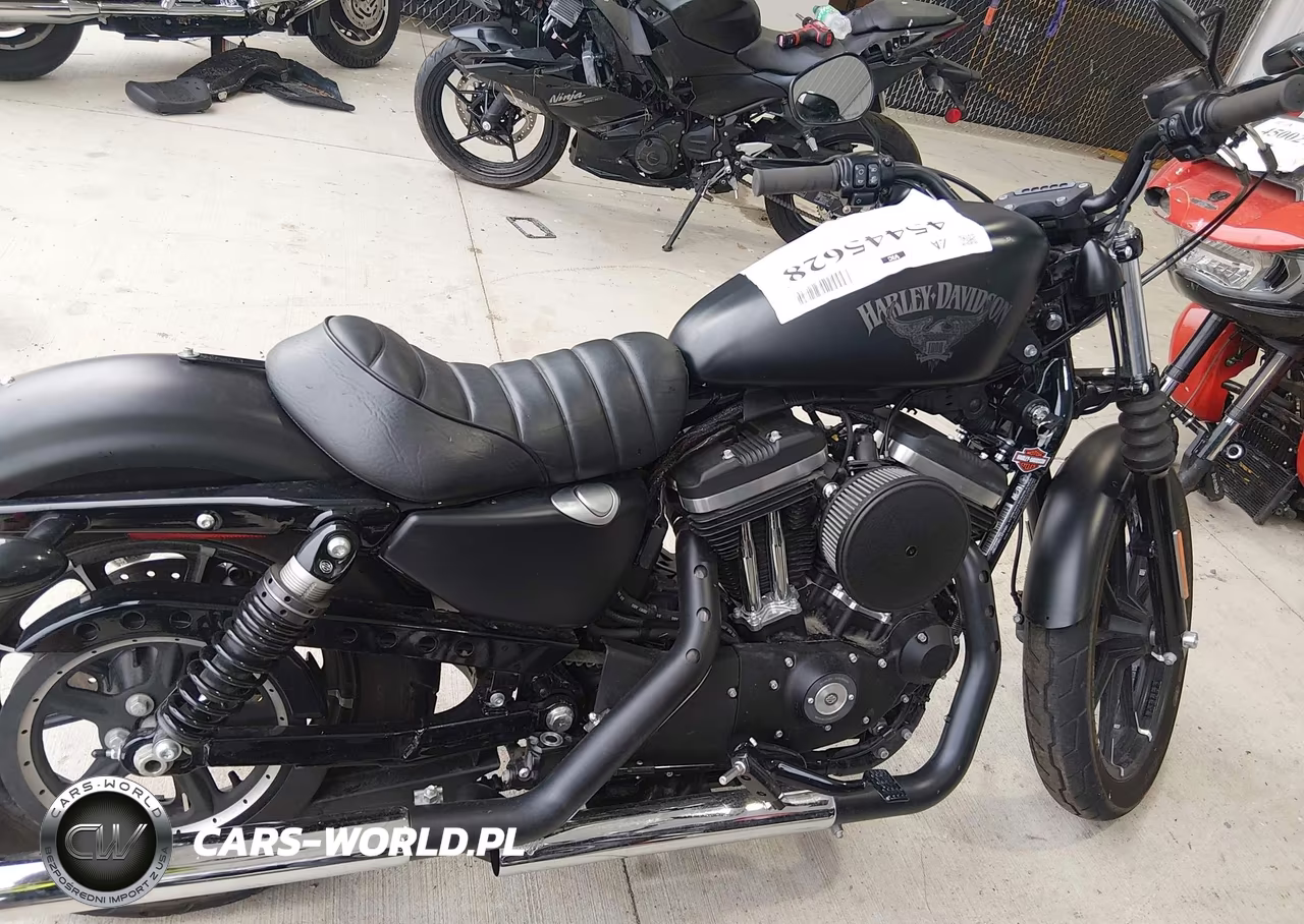 2017 Harley-Davidson Xl883 Iron 883 VIN:1HD4LE217HC427809 - 12