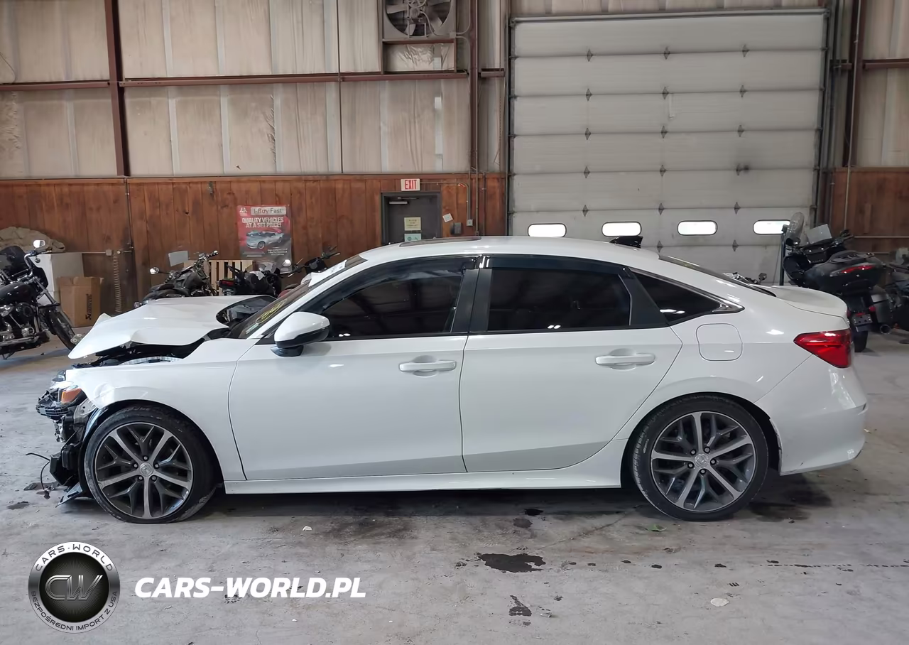 2022 Honda Civic Touring VIN:2HGFE1F92NH322506 - 15